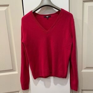 Uniqlo 100% cashmere Vibrant Red V-Neck Sweater size S